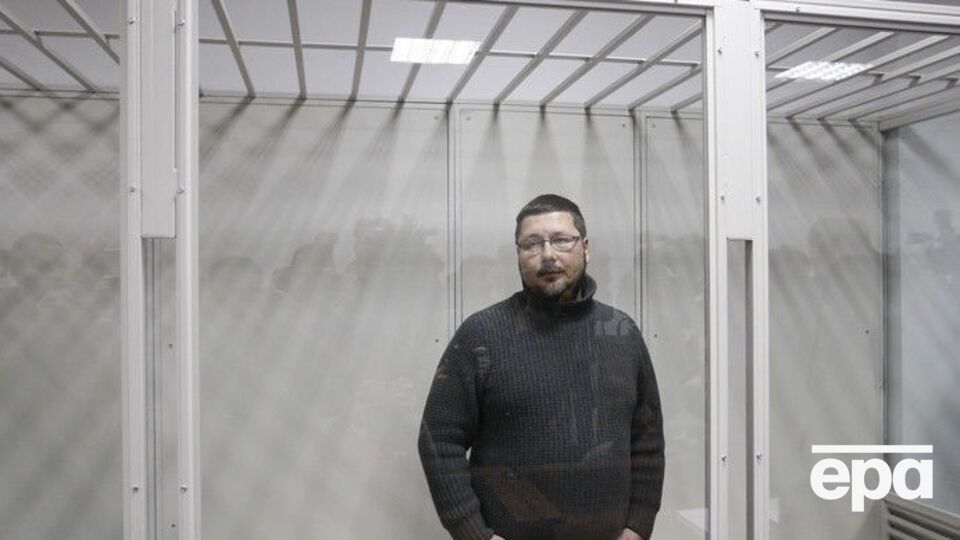 Єжов залишиться під вартою до листопада