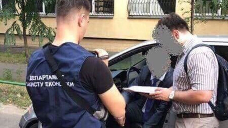 Луценко сказал, что за этой взяткой просматривается глобальная проблема теневых сделок Госгеологии