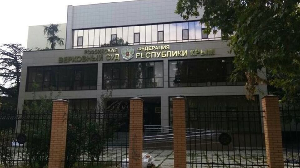 Правозахисники заявили, що кримські "суди" переслідують громадян за участь у мирних зібраннях