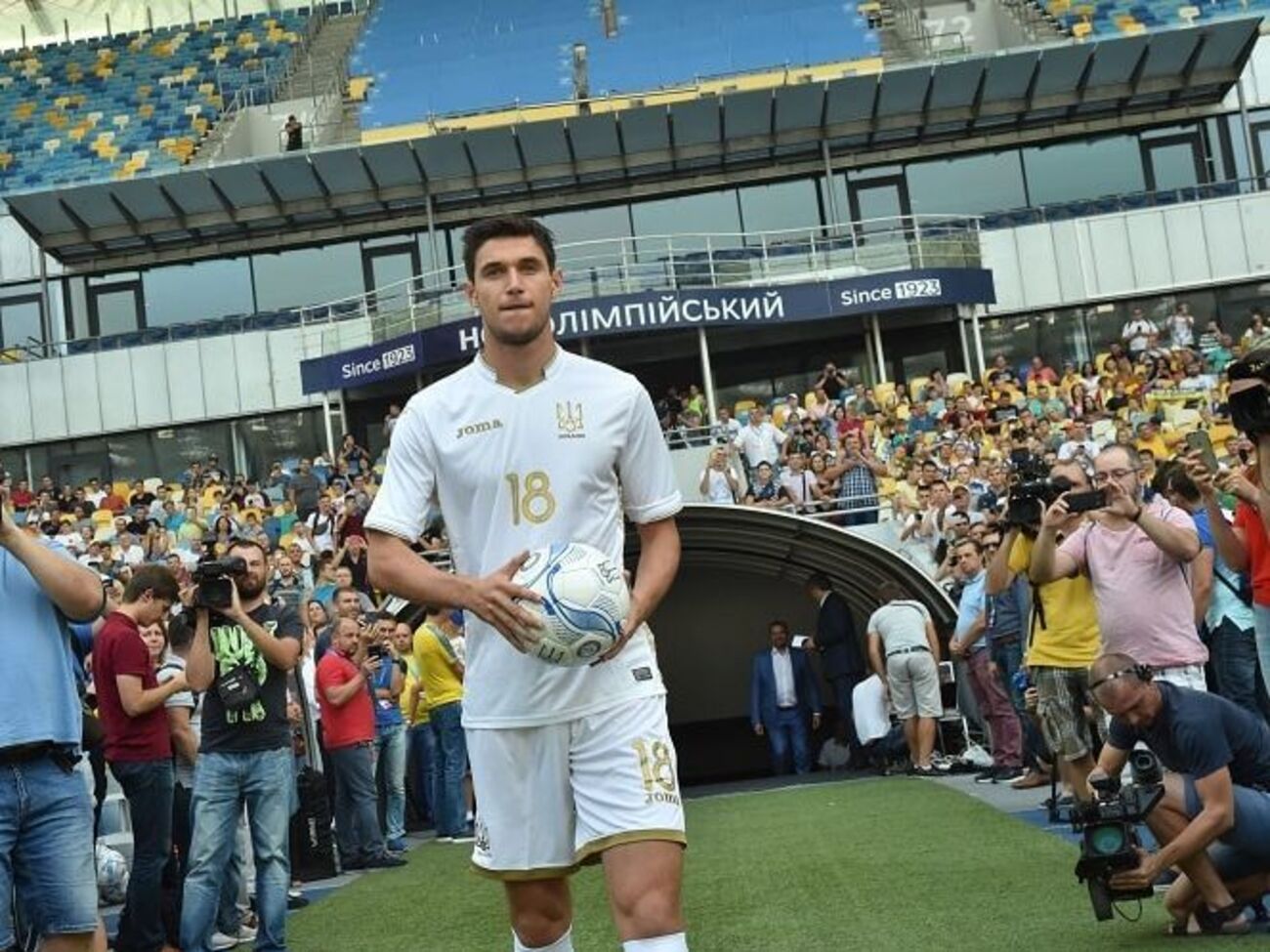 Презентация прошла на НСК "Олимпийский"