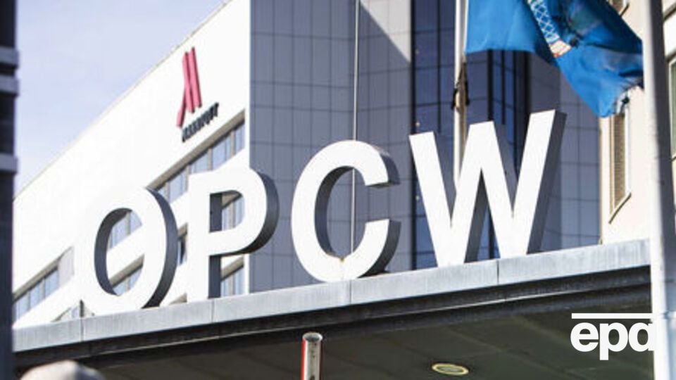 Експерти ОЗХЗ двічі відвідували Великобританію, щоб зробити висновки про отруєння в Еймсбері