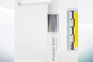 "Новичок" хранили во флаконе от духов