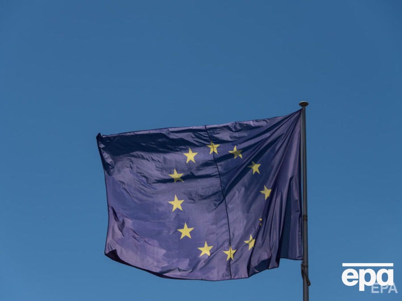 Представництво ЄС: Останніми місяцями Росія дедалі частіше навмисно затримувала проходження суден, які йшли транзитом через Керченську протоку з/до портів України в Азовському морі