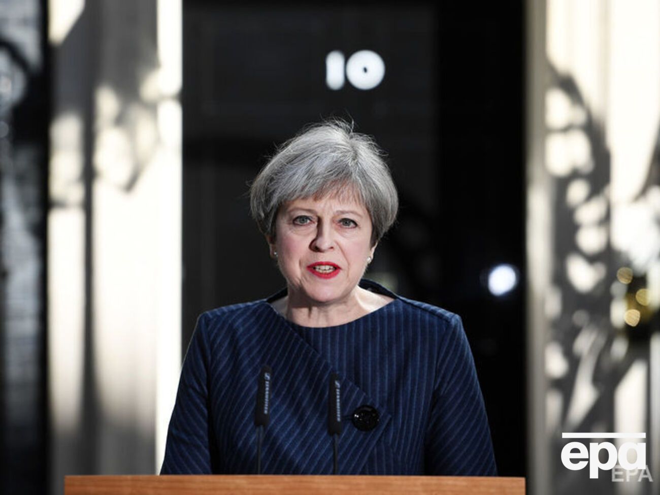 Мэй заявила о намерении расширять санкции против РФ