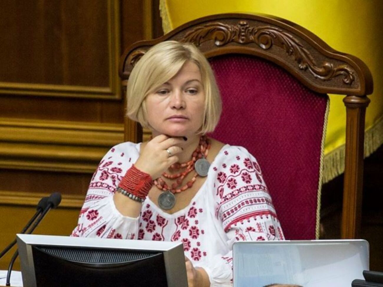 Якщо на Донбасі шастають уже не лише військові, ФСБшники, потіряшки, але і слідчі, то фактично це визнання Росією окупації
