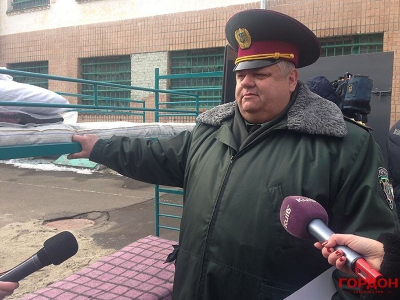 Бунак:&nbsp;Если бы я действительно получал по $30 тыс. в месяц из "воровского общака", мне бы года хватило сколотить капитал и свалить из страны, забыв, как страшный сон, про украинские колонии и изоляторы