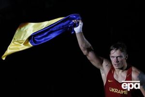 У ніч із 21-го на 22 липня Усик став переможцем Всесвітньої боксерської суперсерії