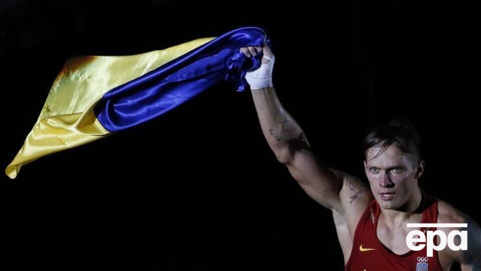 У ніч із 21-го на 22 липня Усик став переможцем Всесвітньої боксерської суперсерії