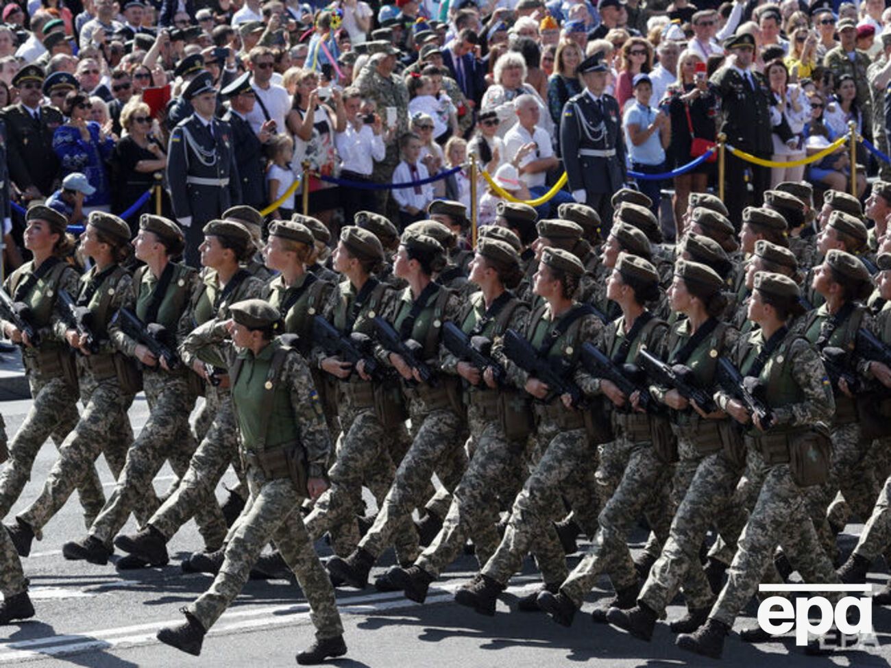 Рада зрівняла жінок і чоловіків у правах щодо несення військової служби