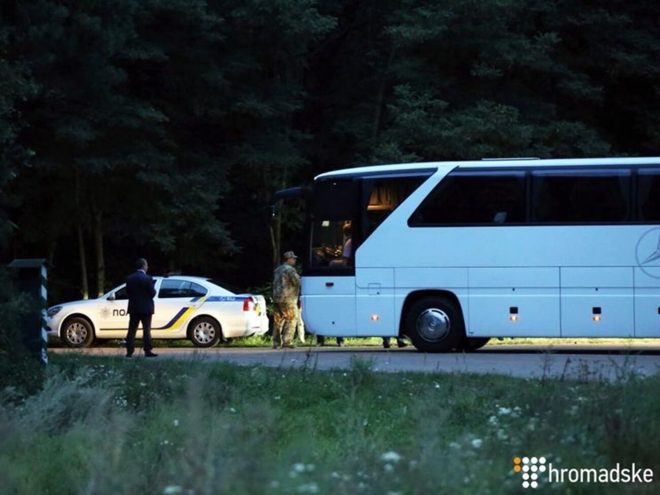 Депутати почали приїжджати в "Залісся" на 20.00
