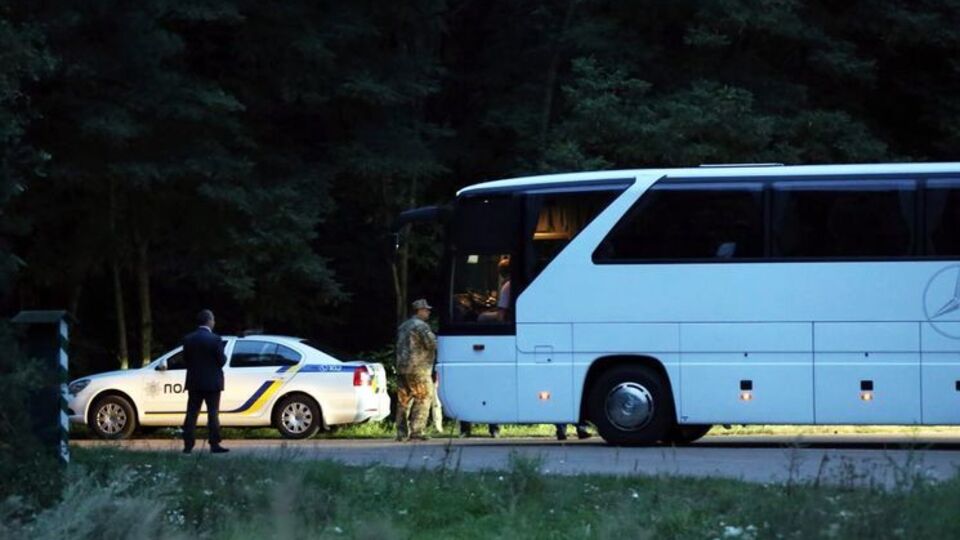 Депутати почали приїжджати в "Залісся" на 20.00