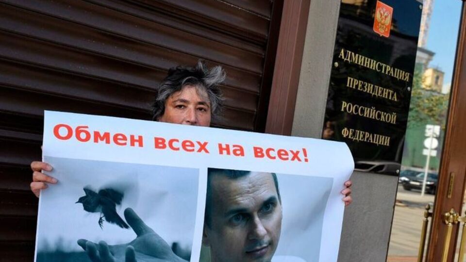 Активисты в РФ пытаются привлечь внимание к делу Сенцова