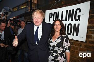 Джонсон разводится с женой