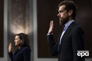 Сендберг і Дорсі відповідали на запитання сенаторів