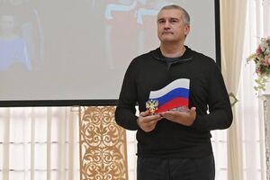 Аксьонов про ситуацію в Армянську: Сухі ділянки, які парують, активно засипають