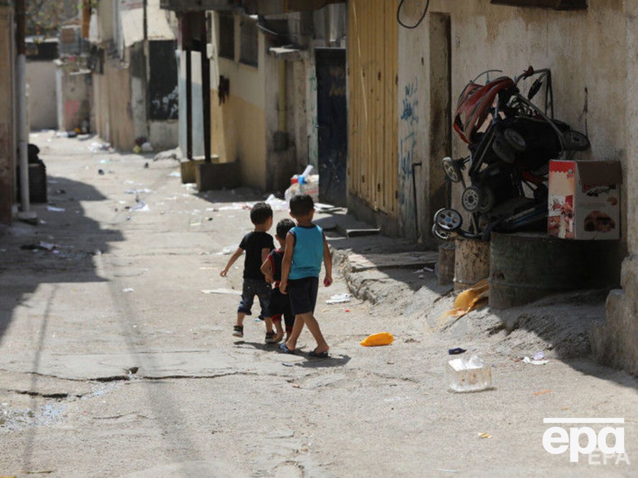 По данным правозащитников, в результате бомбежек в Сирии погибло минимум двое детей