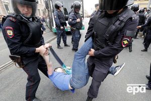 Правозахисники складають список затриманих владою