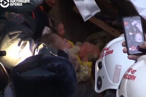 Немовля пробуло під руїнами будинку понад добу