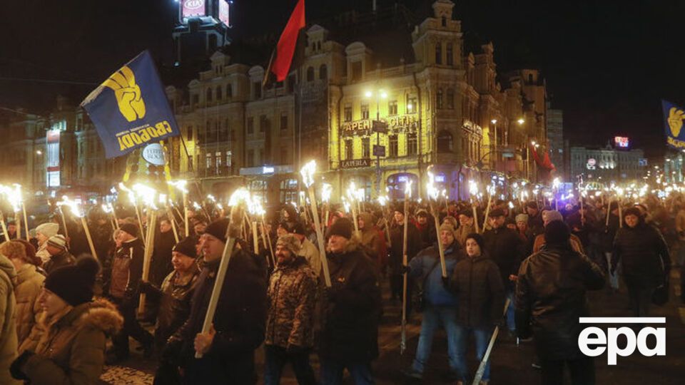 В Киеве прошло шествие в честь дня рождения Бандеры. Фоторепортаж