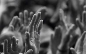 Страны в рейтинге демократии разделены на четыре группы