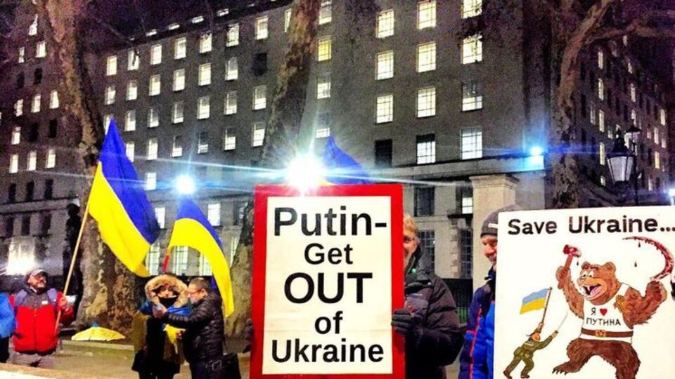 Акции в правительственном квартале Лондона украинцы проводят с начала российской агрессии в Черном море