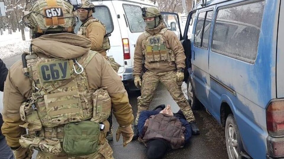 Мужчина был задержан во время приобретения очередной партии огнестрельного оружия