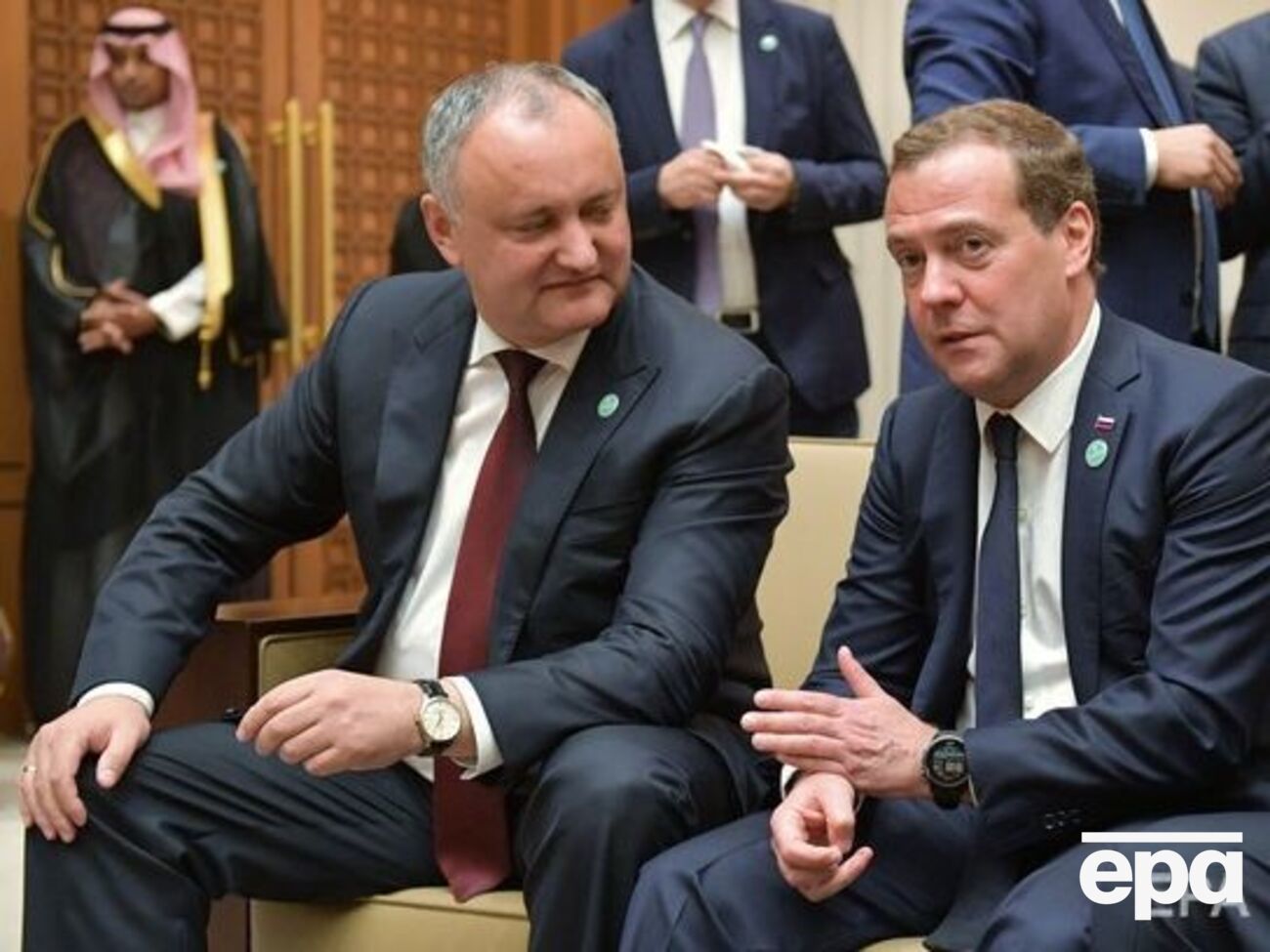 Додон попросил Медведева в ближайшее время разобраться с ситуацией