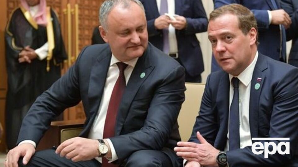 Додон попросив Медведєва найближчим часом розібратися із ситуацією