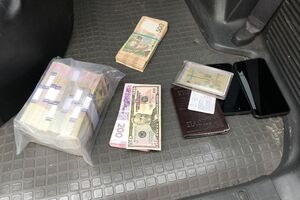 Чиновника затримали на одержанні останньої частини хабара