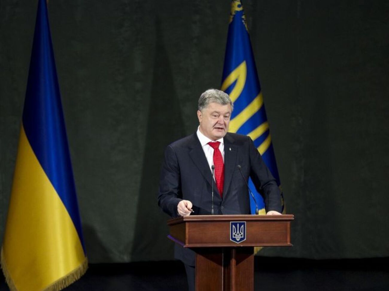 Порошенко: У чому функція держави? Захистити сільського жителя, щоб його не обдурили