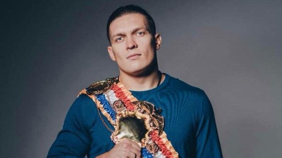 В 2018 году Усик стал абсолютным чемпионом мира