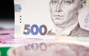 Стоимость гривны, по данным рейтинга, недооценена на 65,2%