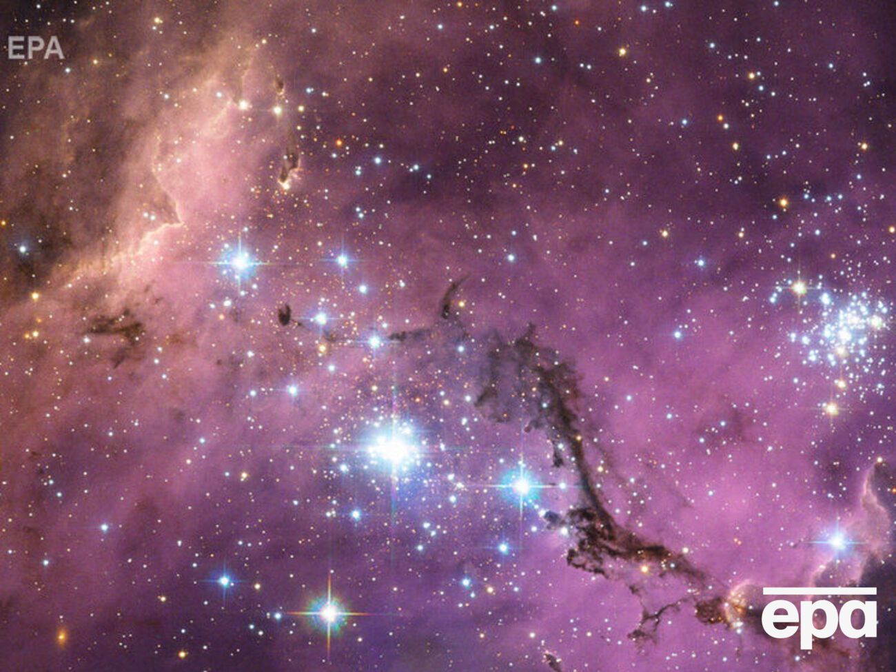 Радиосигналы длятся миллисекунду, но при этом излучается энергия, которую Солнце производит за 12 месяцев