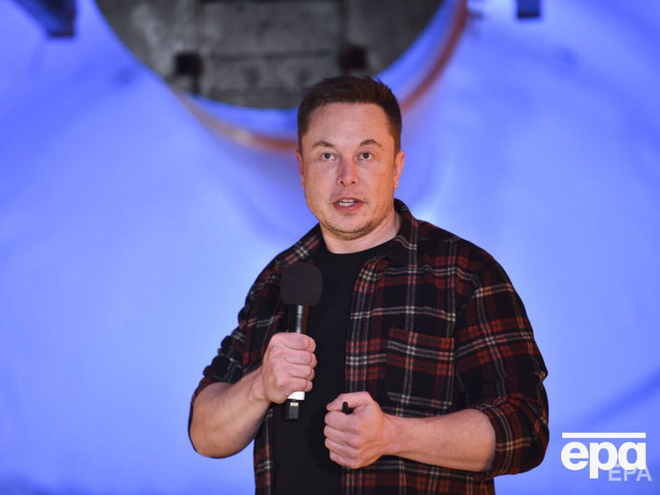 Маск показал тестовую ракету Starship на стартовой площадке SpaceX