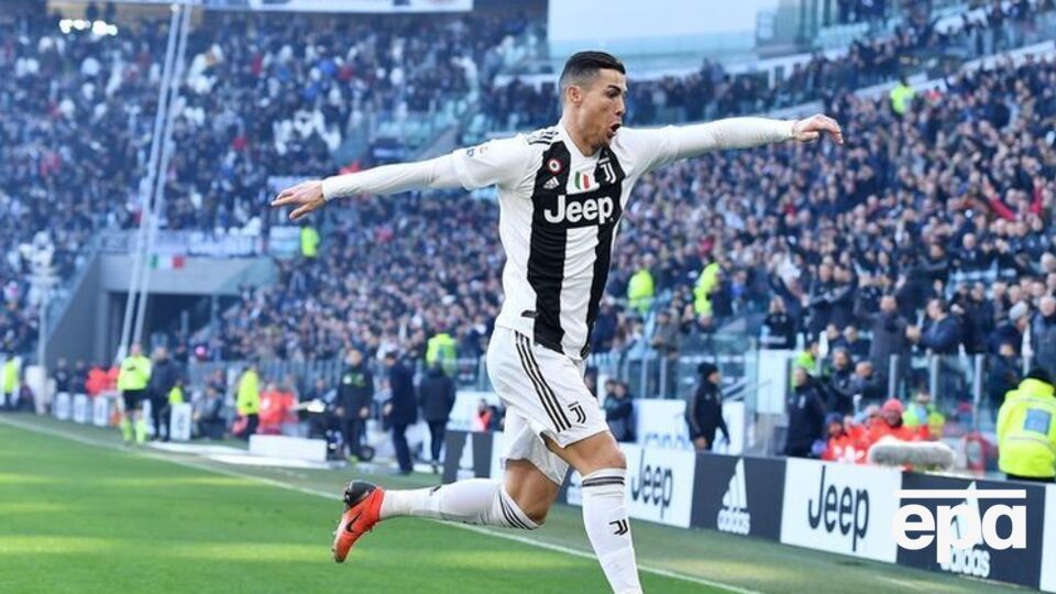 В сентябре 2018 года немецкий журнал Der Spiegel сообщил, что 34-летняя американка Кэтрин Майорга обвинила Роналду в изнасиловании