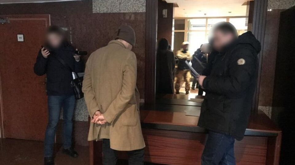 Затримано головного спеціаліста відділу управління державною власністю