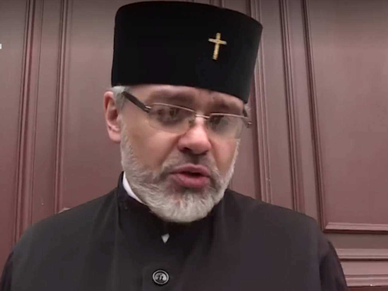 Даниил: Мне кажется, что законом о смене названия церкви, центр которой находится в стране-агрессоре, никто никого ни к чему не принуждает и не будет заставлять