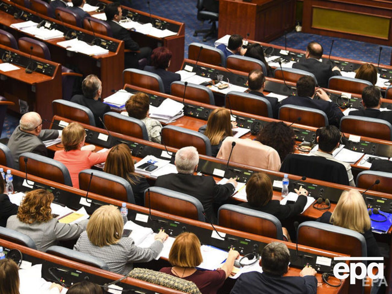 Парламент принял решение 11 января
