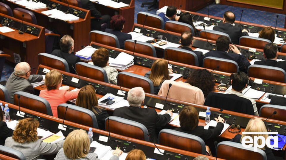 Парламент ухвалив рішення 11 січня