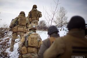 Українські військові відповідали на обстріл бойовиків