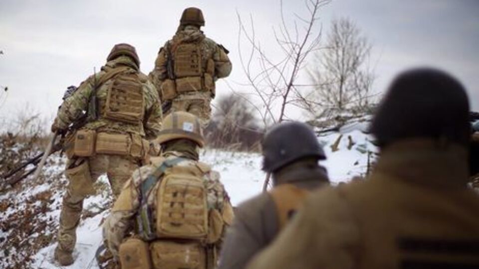 Українські військові відповідали на обстріл бойовиків