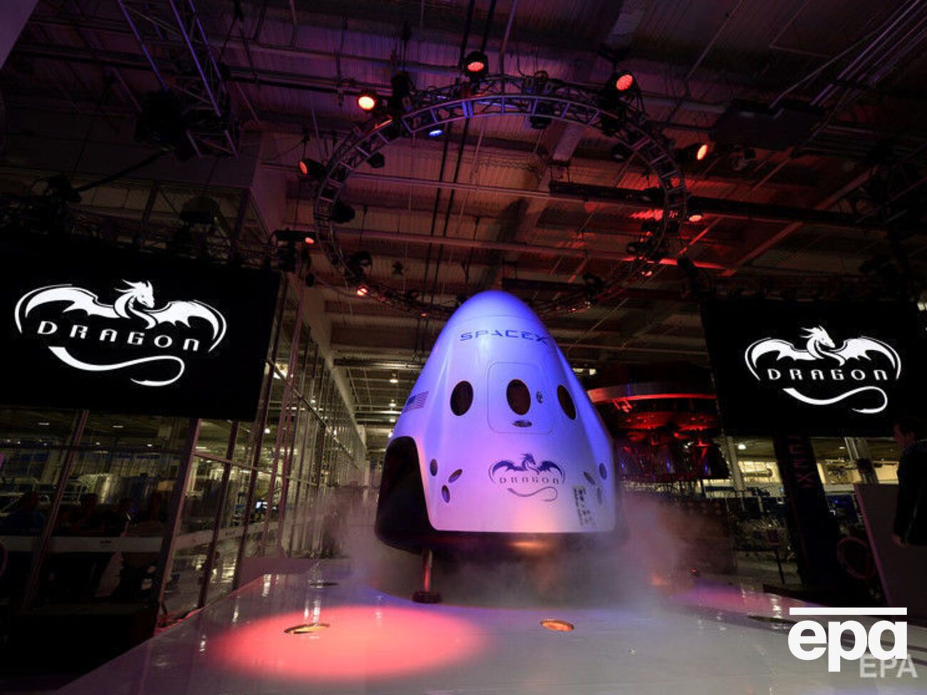 У SpaceX працює приблизно 6 тис. співробітників