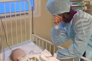 У ніч, коли хлопчик перебував під завалами, температура повітря на вулиці сягала -27 °С