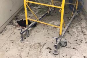 У поліції розповіли про стан постраждалого під час вибуху в ТЦ у Києві