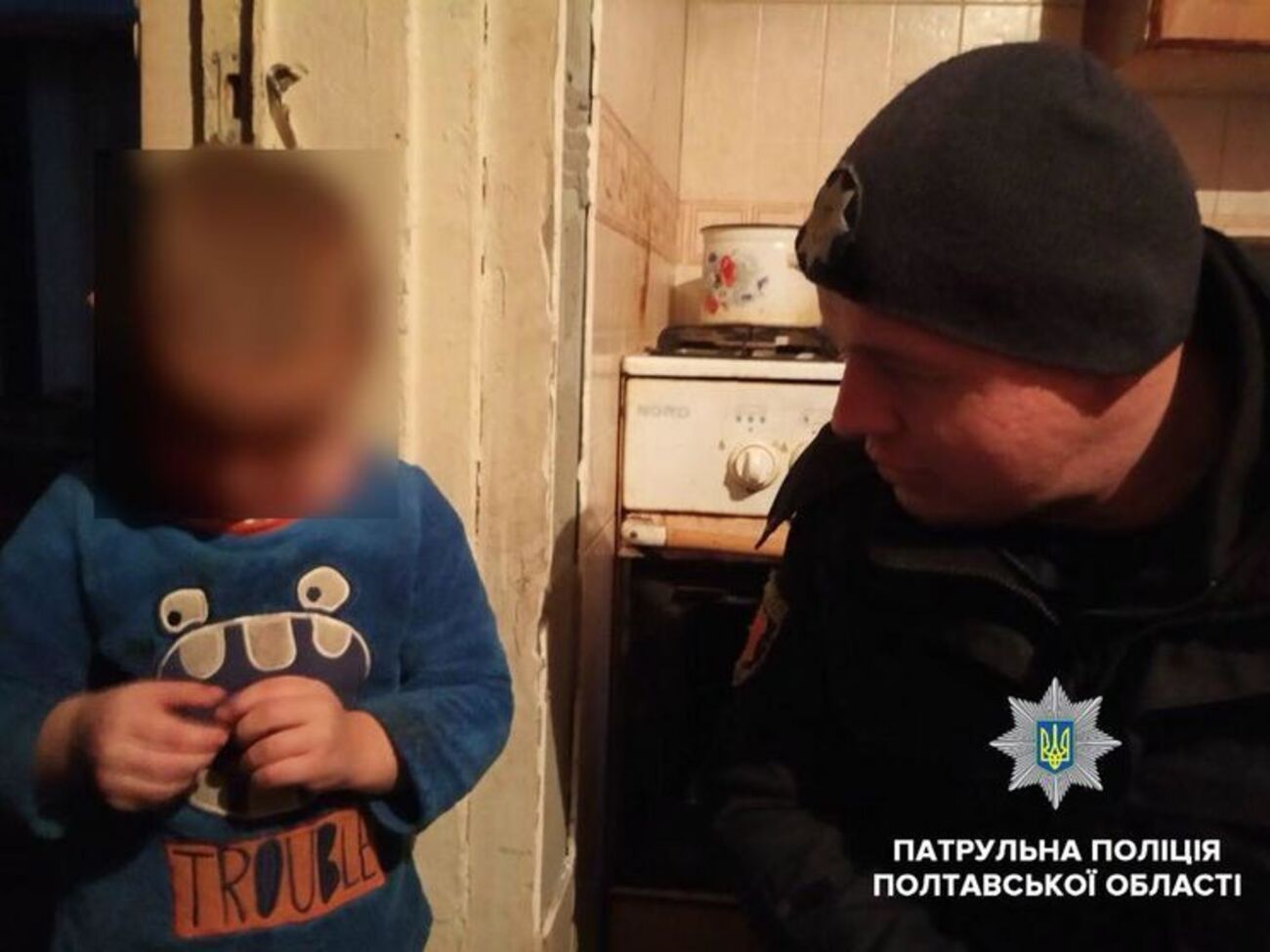 Голодного і змерзлого хлопчика доправили додому