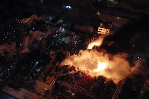 Про загоряння на заводі пожежників сповістили 12 січня о 21.08