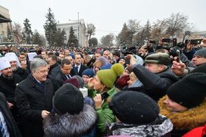 13 січня Порошенко прибув у Вінницю на подячний молебень з нагоди отримання томосу про автокефалію ПЦУ