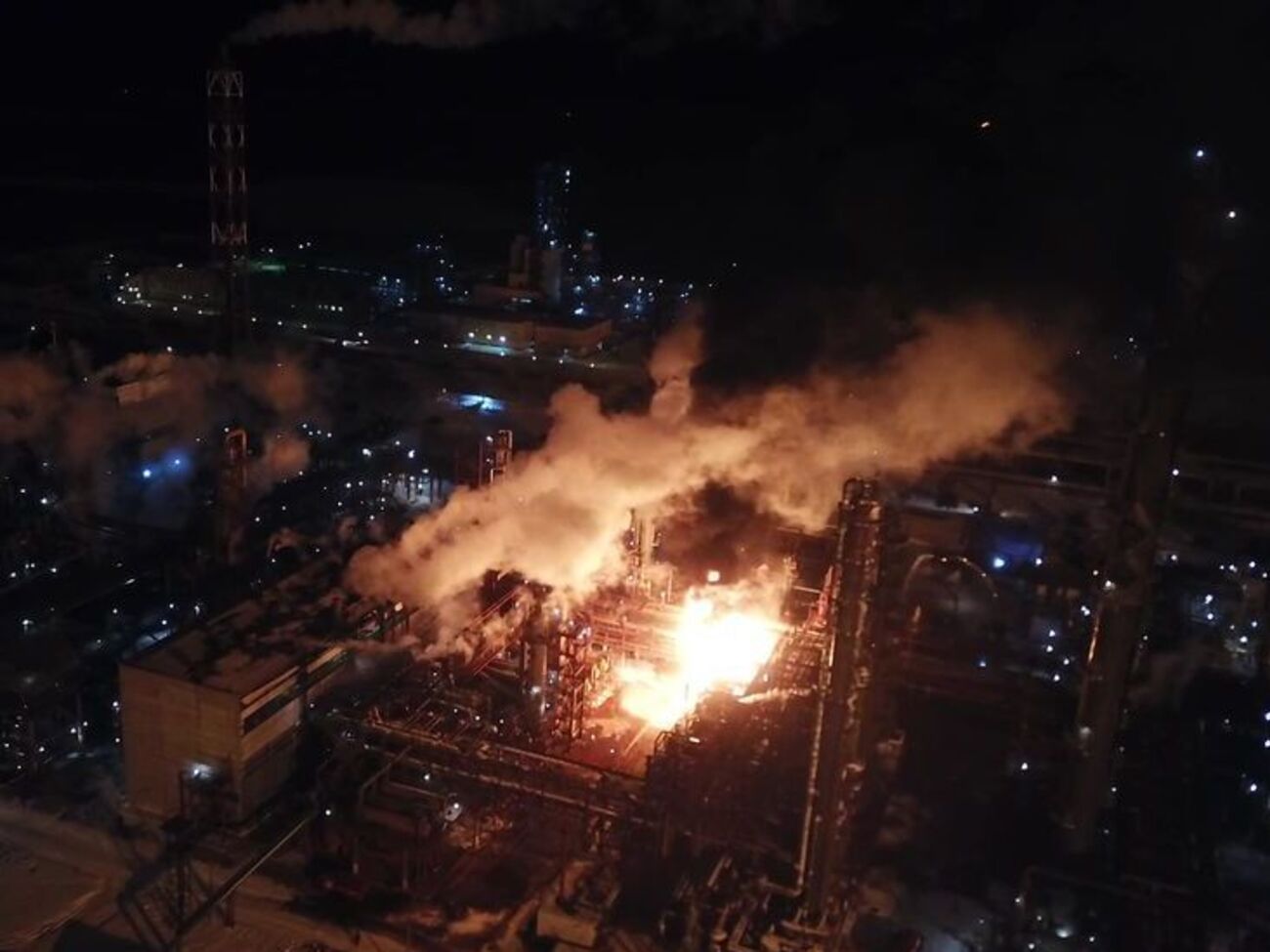 По факту пожара&nbsp;полиция открыла уголовное производство&nbsp;по статье о нарушении правил безопасности во время выполнения работ с повышенной опасностью