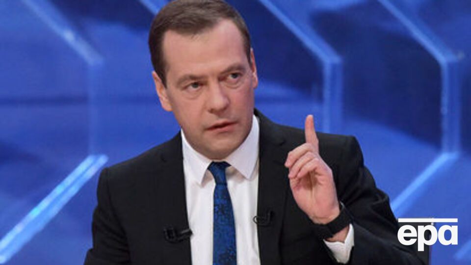 Медведєв: Рросійська сторона не вимагає у Білорусі повернення кредитів і продовжує їх