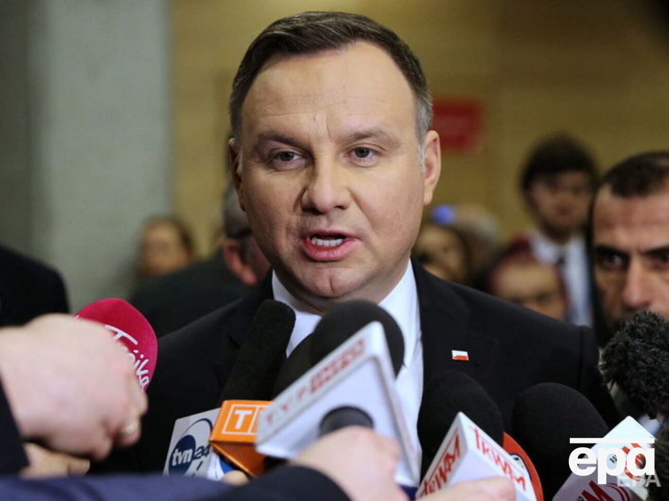 Дуда сказал, что хотел бы посетить похороны Адамовича